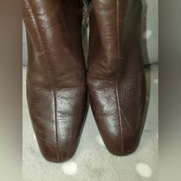 Gently loved Nine West high heeled ankle boots, with accent buckle - Picture 6 of 15